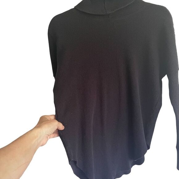 ARITZIA Tna Cowl Turtleneck Long Sleeve Thermal Waffle Top Black XS - Picture 2 of 6